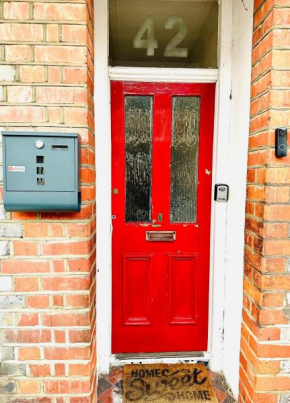 RB Properties 5 min walk to town centre